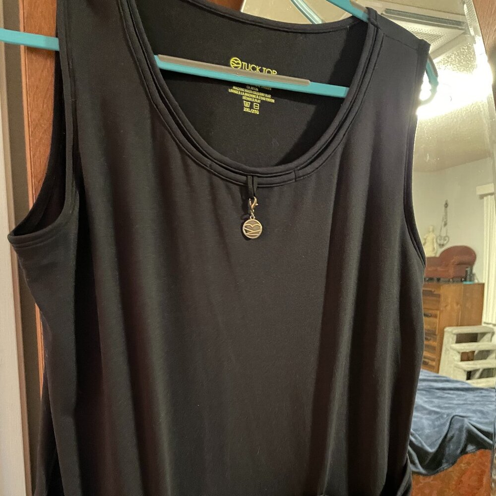 BLACK SLEEVELESS TANK TUCK TOP 2XL BY FREE WOMAN APPAREL EUC
